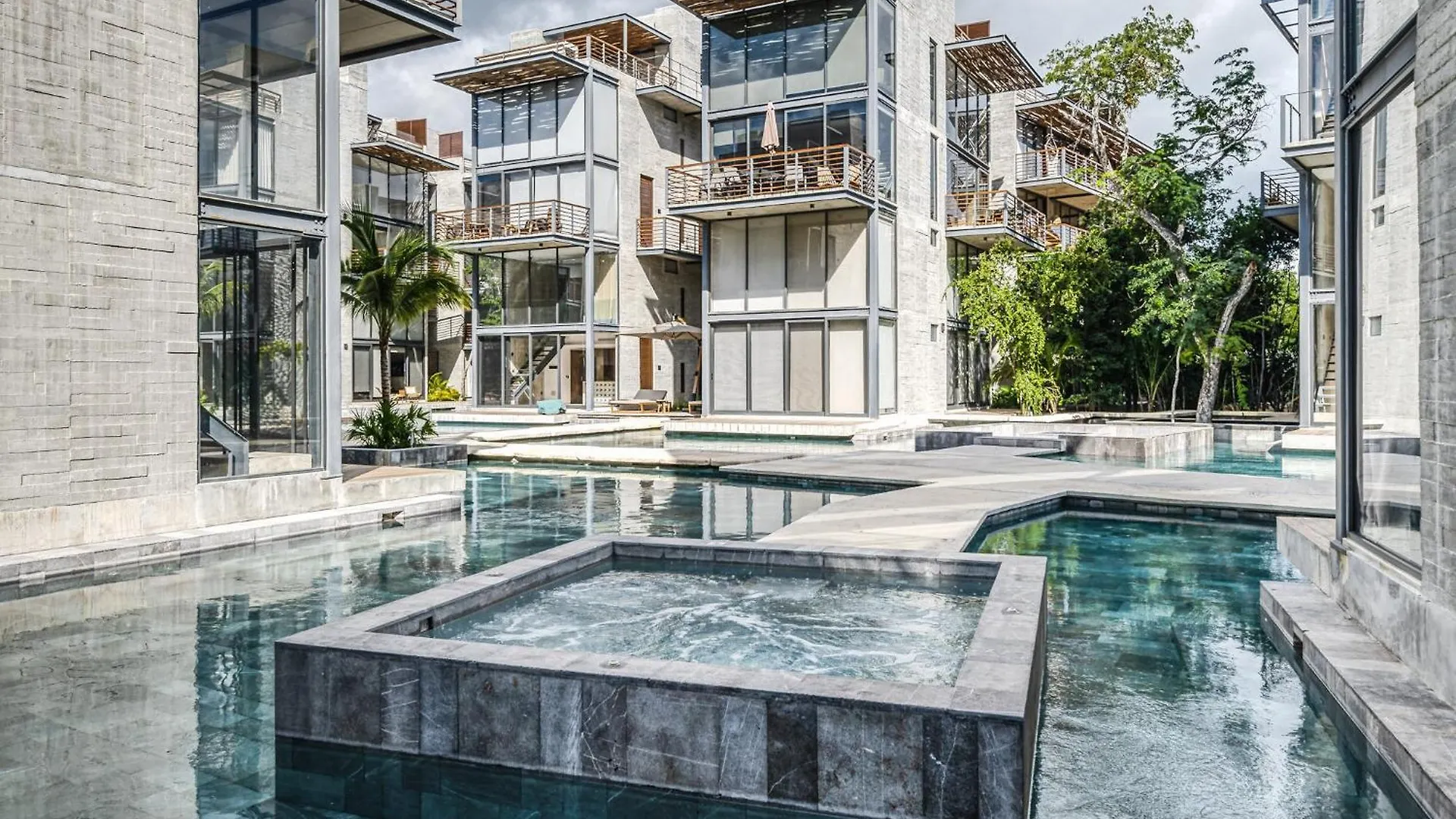 Waterworld 2Br On Cenote Pools And Gym Beach Club تولوم